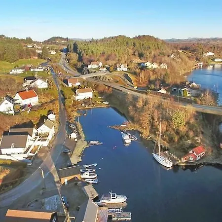 Royksund Fjord Kjelda